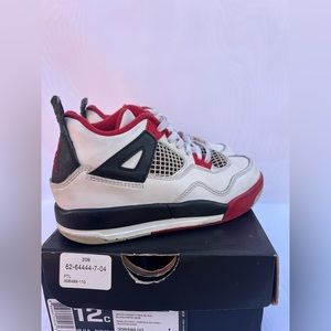 Jordan 4 Retro Fire Red Size 12C